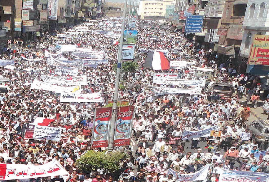 رواتب موقوفة.. توجيهات حبيسة الأدراج و