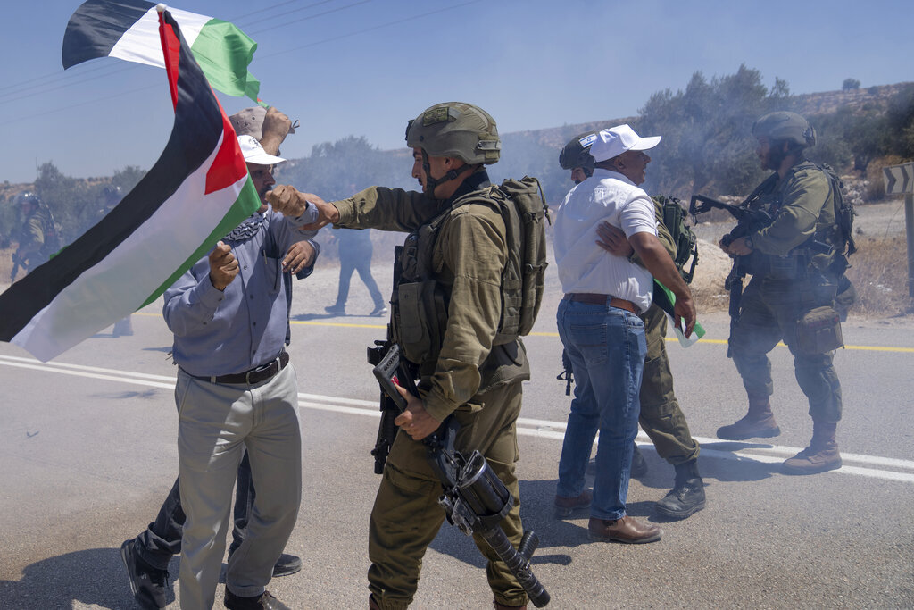 مقتل فتى فلسطيني برصاص الجيش الإسرائيلي في الضفة الغربية