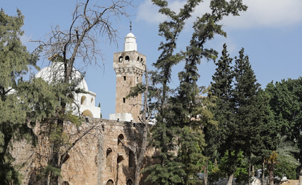 عرف بخطاباته النارية ضد حزب الله.. كشف ملابسات مقتل إمام مسجد في لبنان بعد 5 أيام على اختفائه