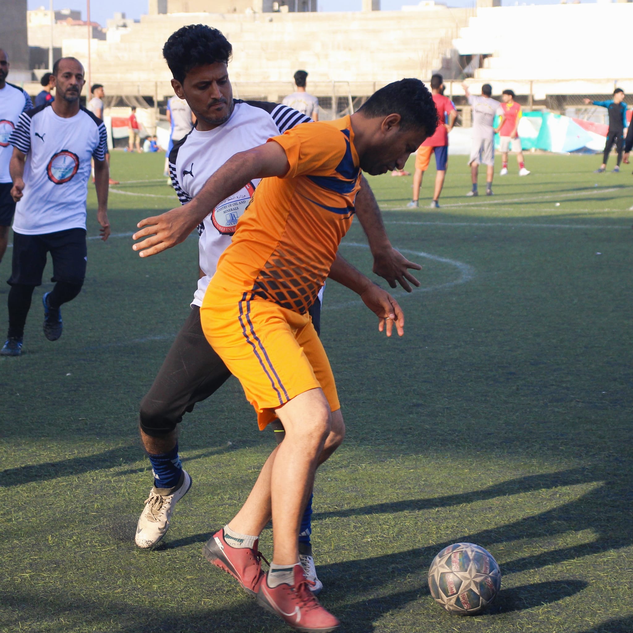 البنك الاهلي والنفط يحسمان تأهلهما في بطولة كأس عدن للشركات 