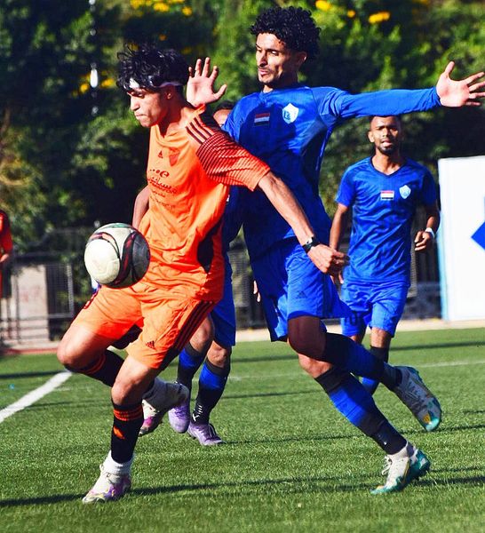 الهلال يبصم على نقطته الأولى بالدوري