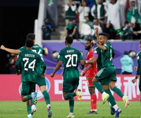 السعودية تقلب الطاولة على عُمان بكأس اسيا