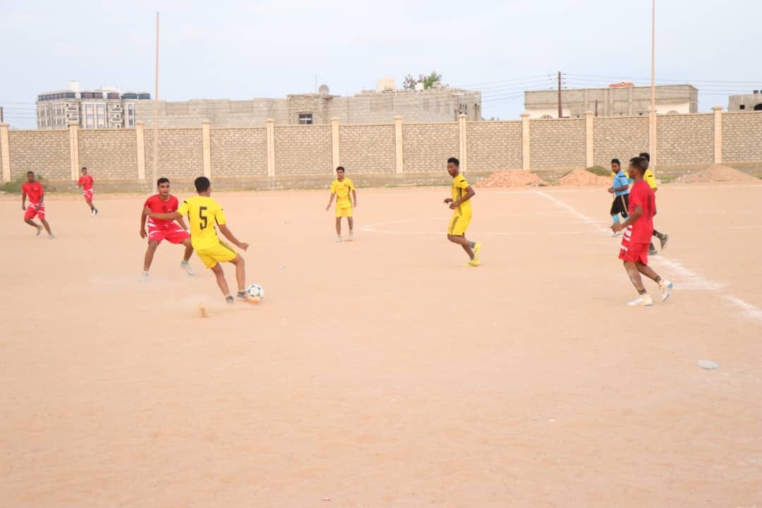 تدشين الدوري الكروي بجامعة المهرة